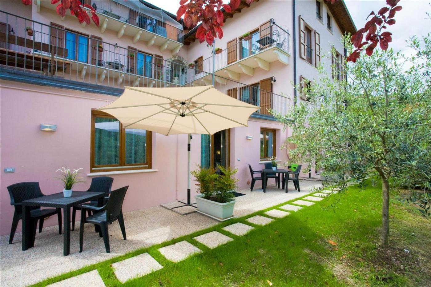Residence Delle Rose Tremosine Bagian luar foto