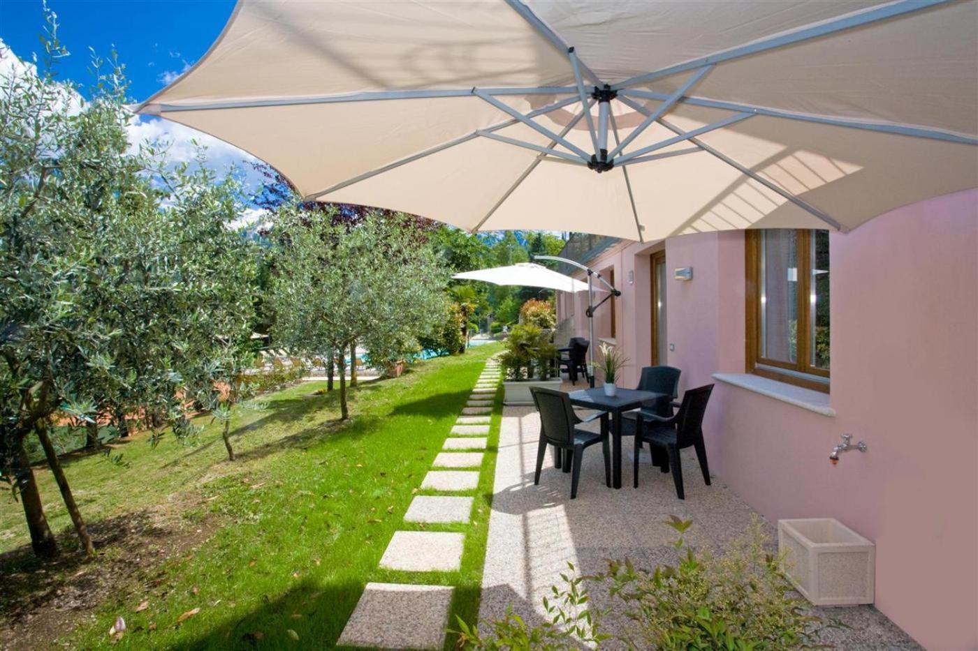 Residence Delle Rose Tremosine Bagian luar foto